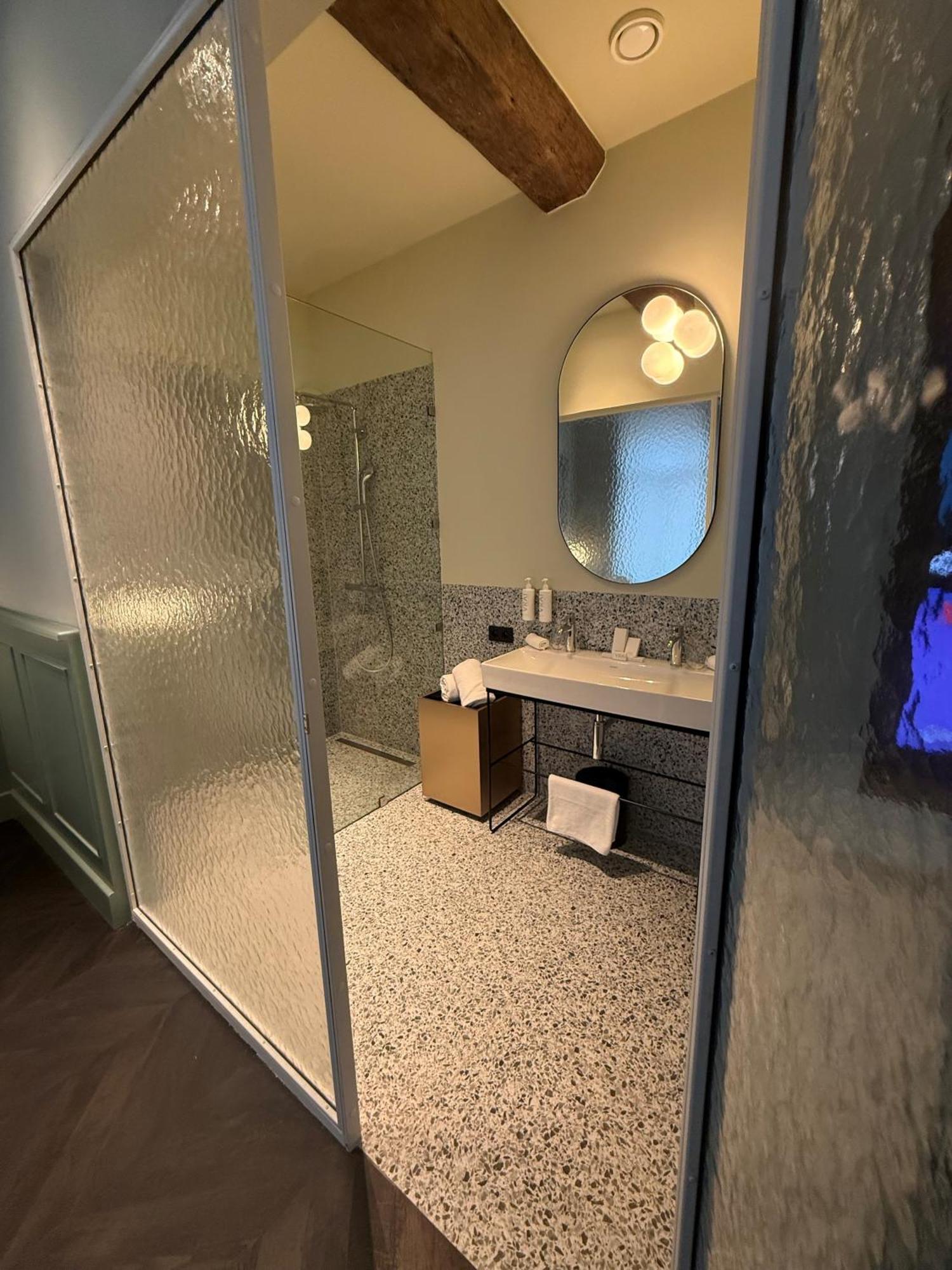 Amosa 4* Liege