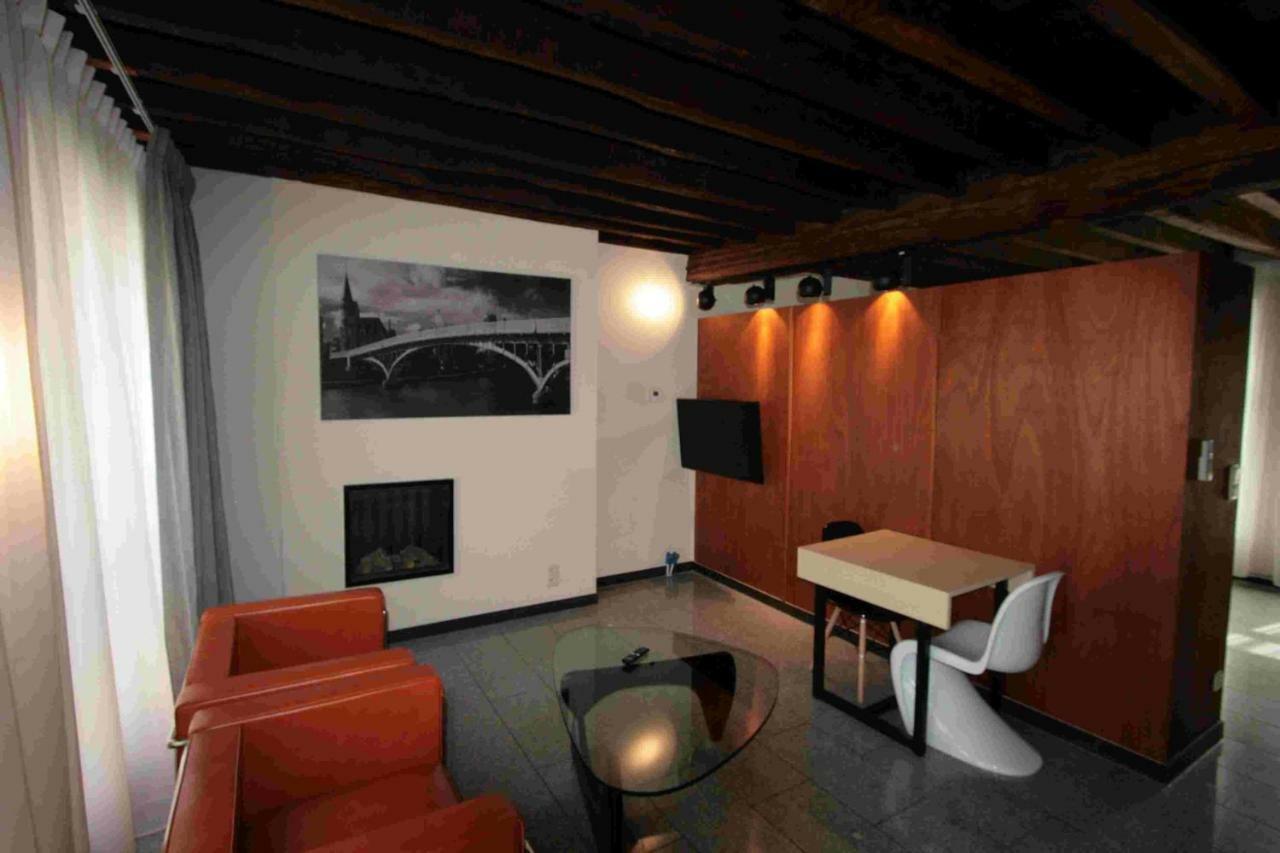 Amosa Hotel