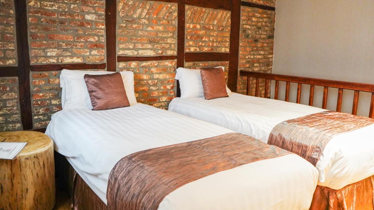 Amosa Centre Hotel